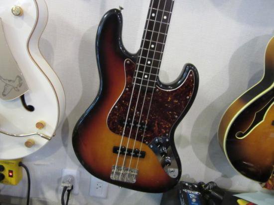 FENDER J JB62-75 JV ８４年製の初期JVシリアルのジャズベースです！ - ギター買取 東京 - ギターのじゃべらぼう