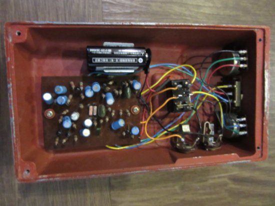 UNIVOX SUPER FUZZ 60年代～70年代に生産された貴重な新映電気製の