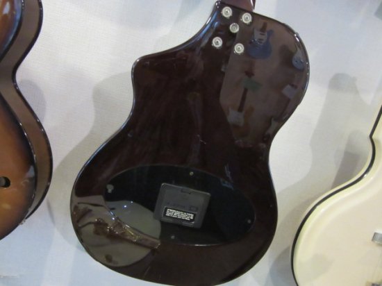 LINE6 VARIAX ACOUSTIC 300 NYLON ヴァリアクス／アコースティックのナイロン弦仕様！ - ギター買取 東京 -  ギターのじゃべらぼう