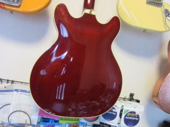 GUILD STARFIRE IV 74年製、ギルドのセミアコースティック