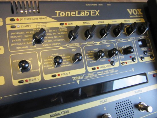 VOX TONELAB EX 真空管内蔵のマルチエフェクト／アンプシュミレーター