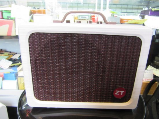 ZT AMP LUNCHBOX ACOUSTIC 人気の小型／ハイパワーアンプ ランチ 