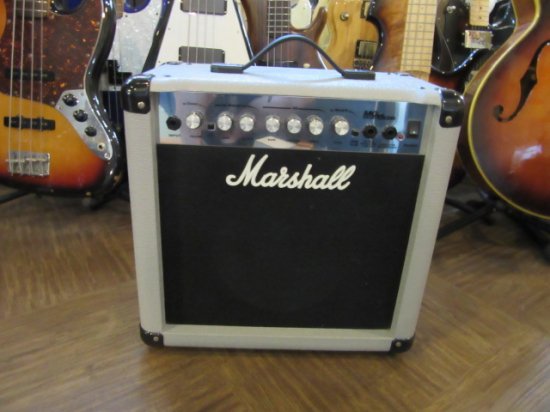 超美品の MG15CDR アンプ ギター Marshall 限定色 マーシャル シルバー