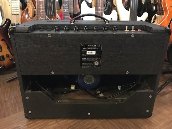 VOX AC15TBX ９０年代後半、最終期の英国製VOX AC15！ブルーアルニコSP搭載モデル！ - ギター買取 東京 - ギターのじゃべらぼう