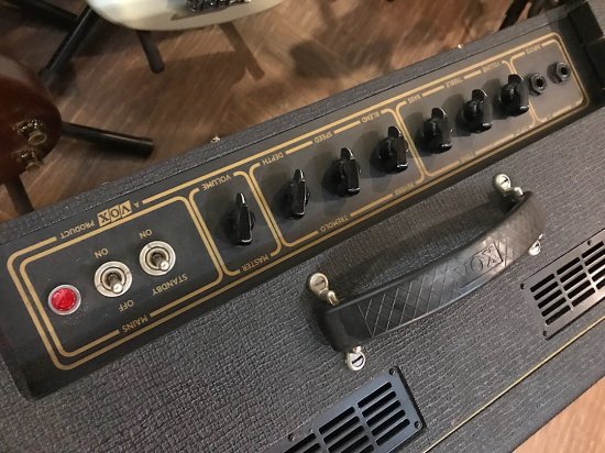 VOX AC15TBX ９０年代後半、最終期の英国製VOX AC15！ブルーアルニコSP搭載モデル！ - ギター買取 東京 - ギターのじゃべらぼう