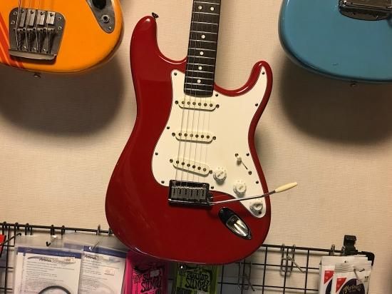 エレキギター fender usa アメスタ ストラト 稀少色 美品！ - 弦楽器