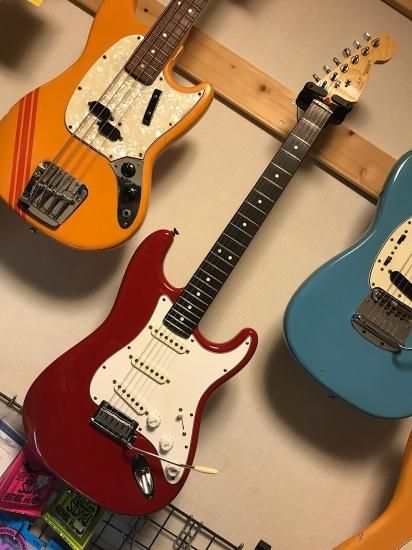 FENDER USA AMERICAN STANDARD STRATOCASTER 84年製のアメリカン