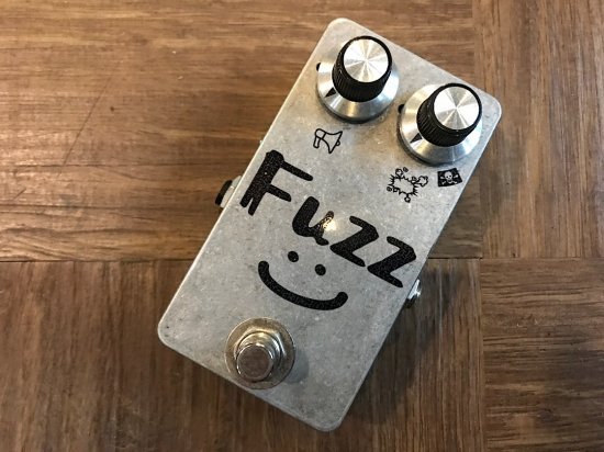 TONE INVERSE FUZZ SMILE ファズフェイスをベースにブラッシュアップされたファズペダルです！ - ギター買取 東京 -  ギターのじゃべらぼう