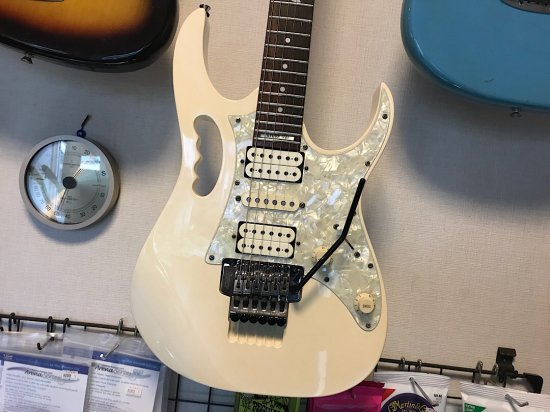 IBANEZ JEM555 アイバニーズのスティーブヴァイモデルです！ - ギター買取 東京 - ギターのじゃべらぼう