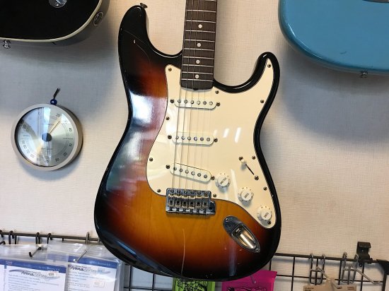 FENDER USA 62 VINTAGE STRATOCASTER 1989 ８９年製の62ヴィンストです