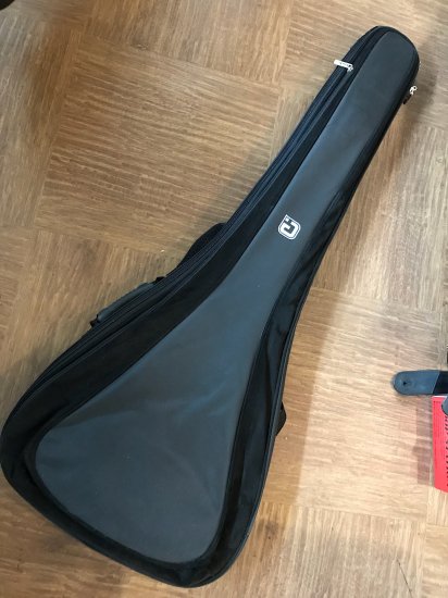 IGIG G310B-V FLYING V CASE IGIGのフライングV 用ギグケースです