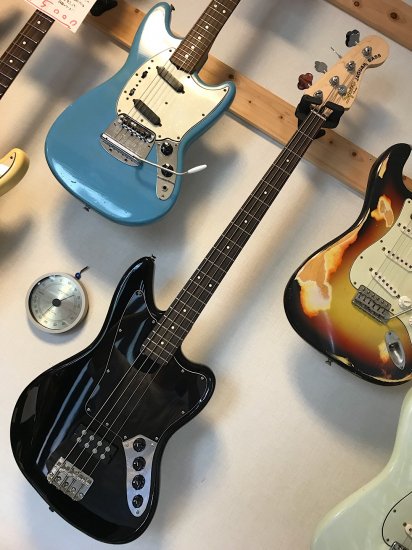 SQUIER JAGUAR BASS SPECIAL HB ジャガーシェイプの１ハム／アクティブEQ搭載ベース！ - ギター買取 東京 -  ギターのじゃべらぼう