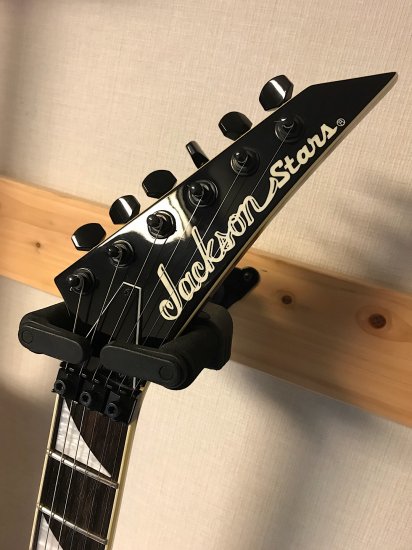 Jackson StarsランディローズフライングV 赤サンバースト - 楽器、器材