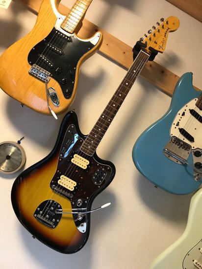 FENDER J HJG-66KC IV イケベさん別注のカートコバーン仕様のジャガー ！状態良好です！ - ギター買取 東京 - ギターのじゃべらぼう