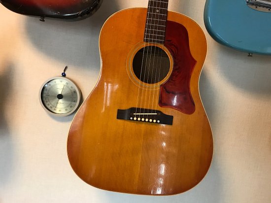 GIBSON J-45 1967 ６７年頃のJ-45！ノンアジャストMOD、ほとんど