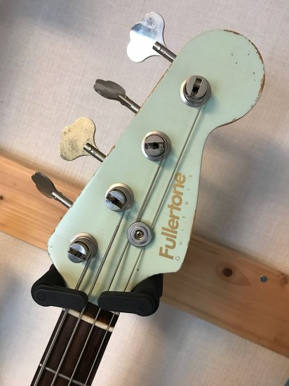 FULLERTONE PRO-BAGANDA60 RUSTED 素晴らしいフラートーン  の６０プレべです！ソニックブルーマッチングヘッド／レリック、軽量3.8k g！ - ギター買取 東京 - ギターのじゃべらぼう