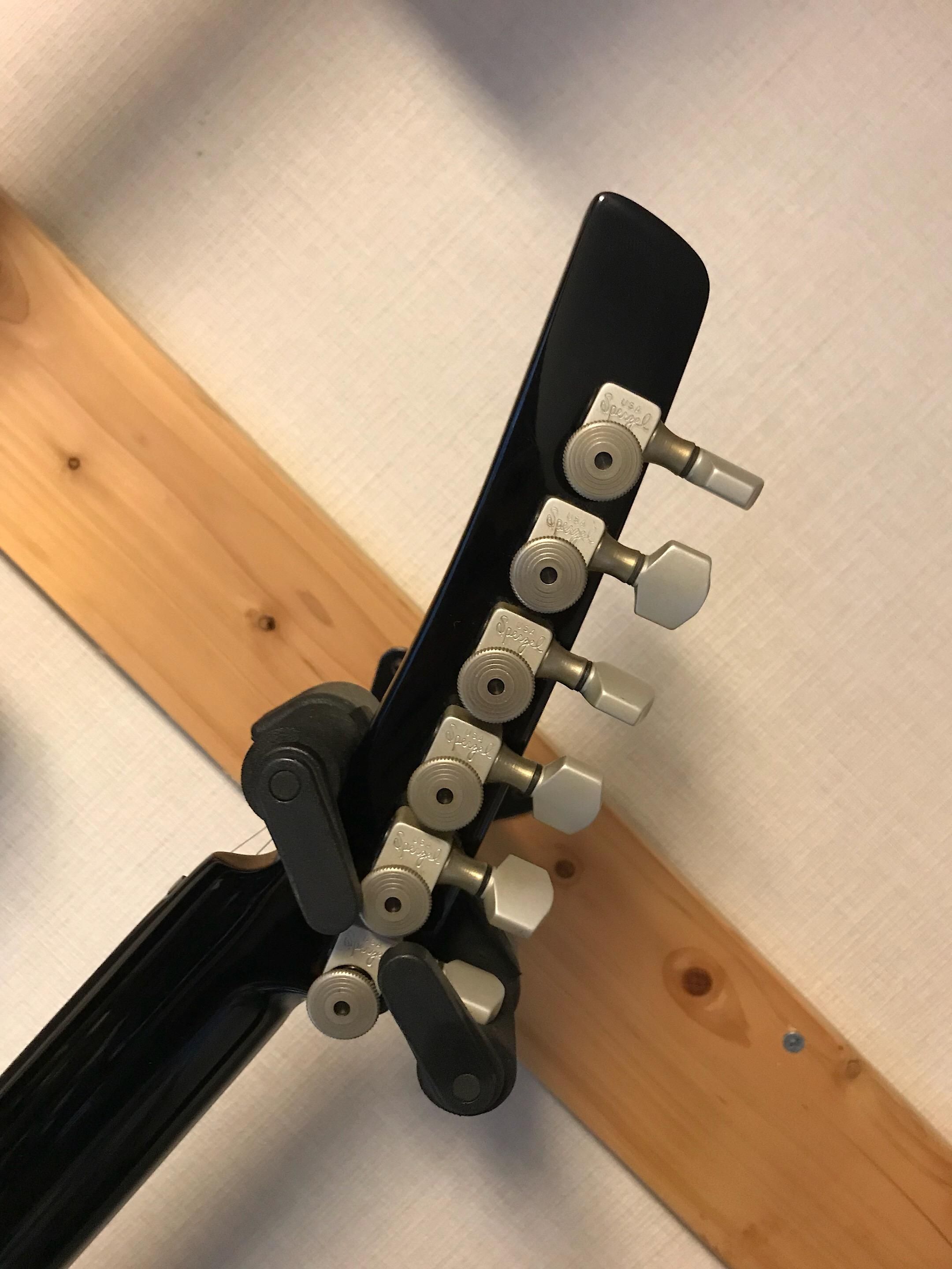 PARKER USA NITEFLY 特徴的なデザインを持つパーカーFLYギター