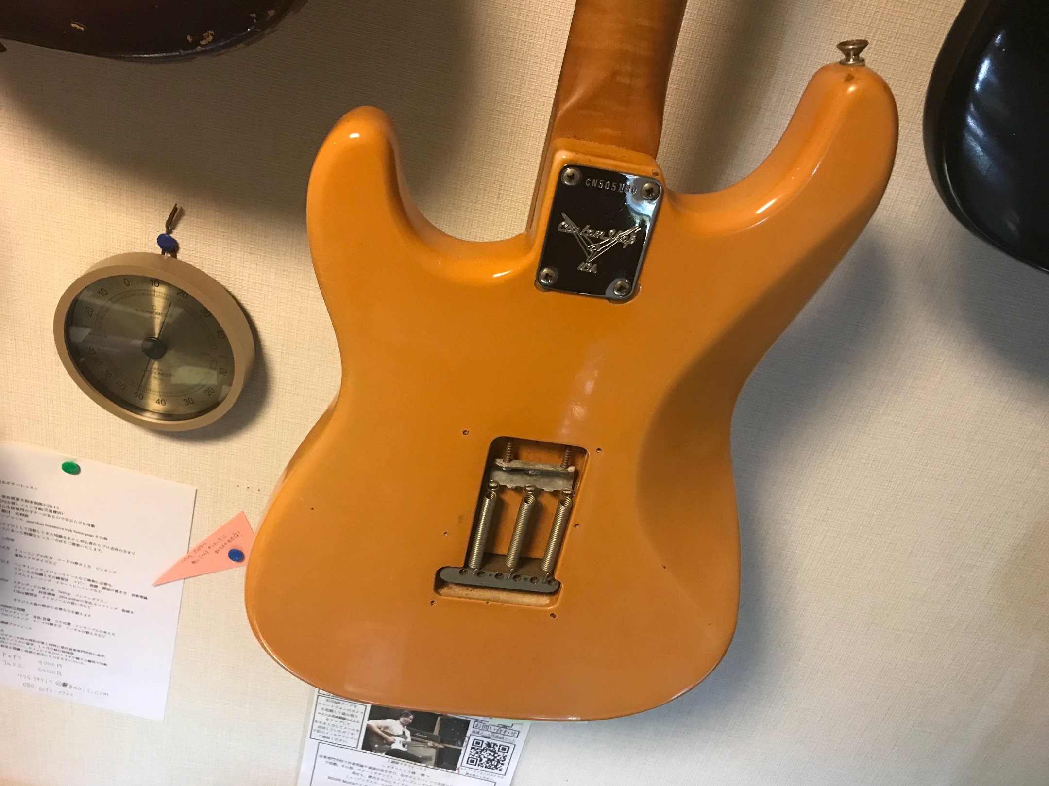 FENDER C/S RETROSPECTIVE 1960 STRATOCASTER タマ少ない山野さん別注のレトロスペクティブ！色やけ、パーツ交換などある為格安です。  - ギター買取 東京 - ギターのじゃべらぼう