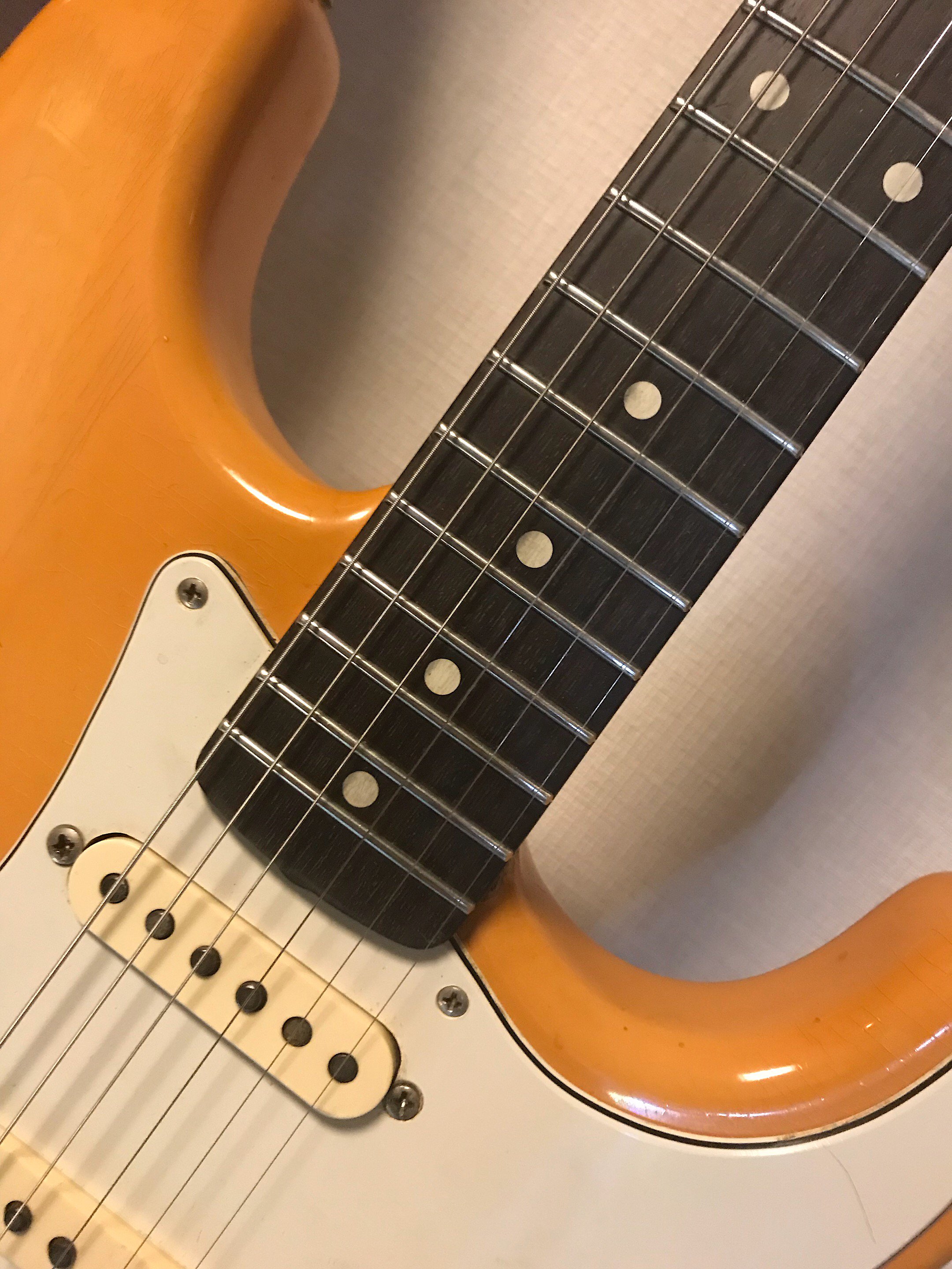 FENDER C/S RETROSPECTIVE 1960 STRATOCASTER タマ少ない山野さん別注のレトロスペクティブ！色やけ、パーツ交換などある為格安です。  - ギター買取 東京 - ギターのじゃべらぼう