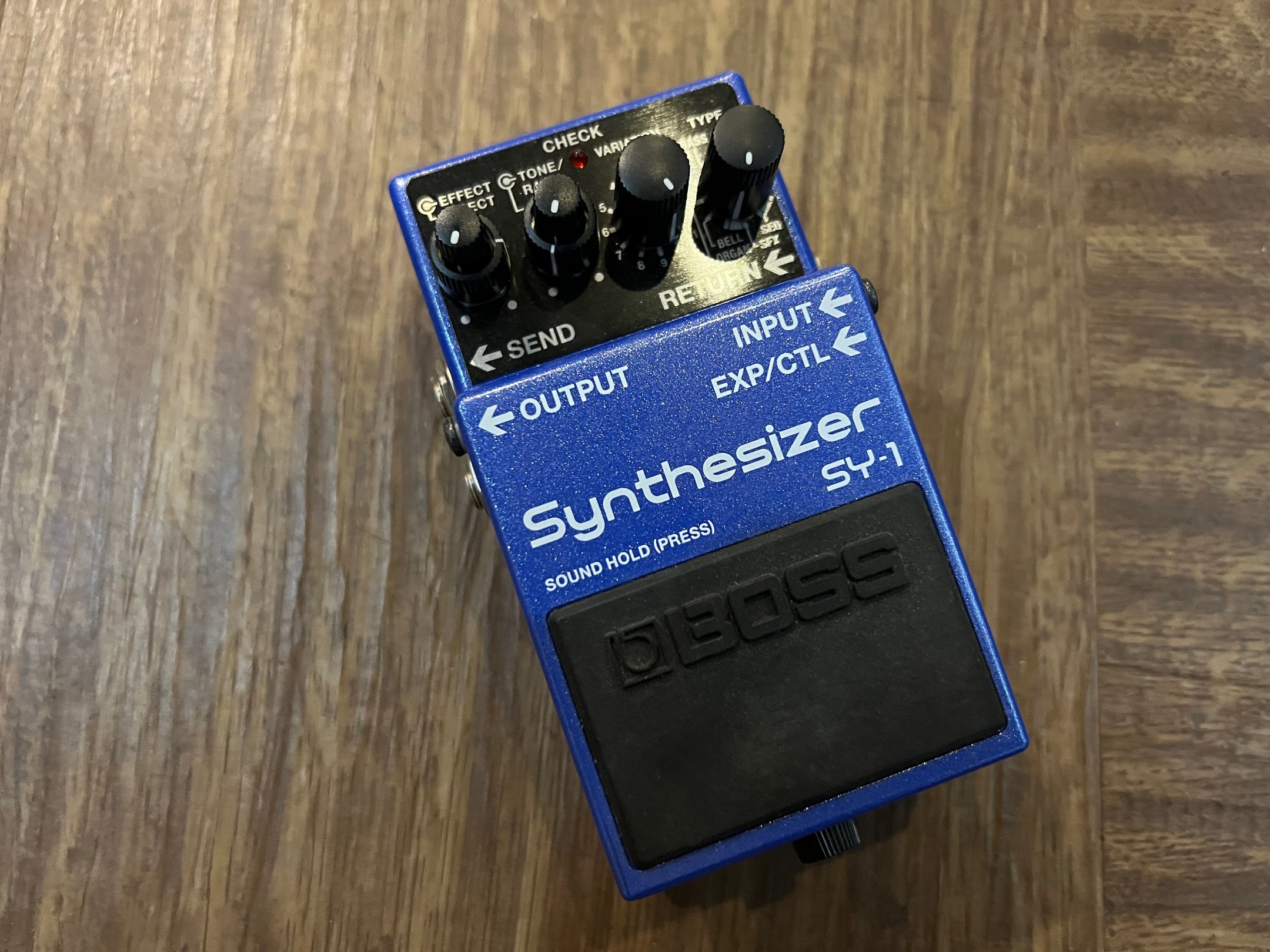 BOSS SY-1 ボスのギターシンセテクノロジーを凝縮したコンパクト