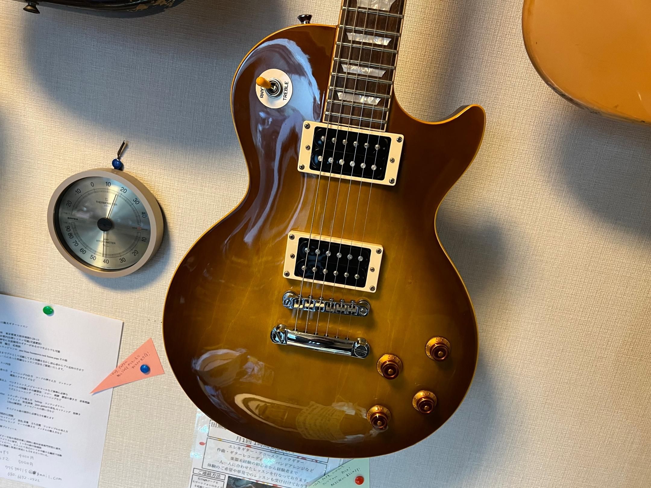 EPIPHONE LESPAUL CLASSIC PLAINTOP ギブソン直系ブランド、ハニー 