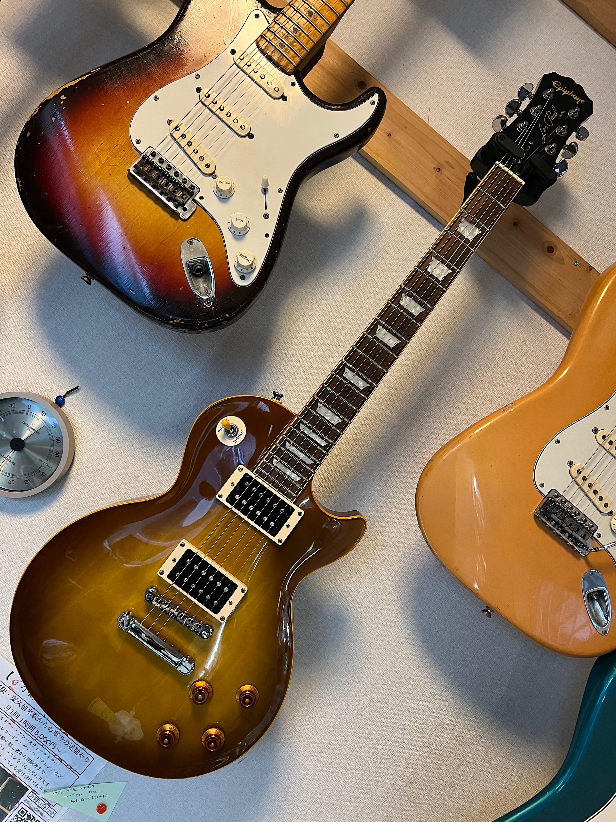 EPIPHONE LESPAUL CLASSIC PLAINTOP ギブソン直系ブランド、ハニー 