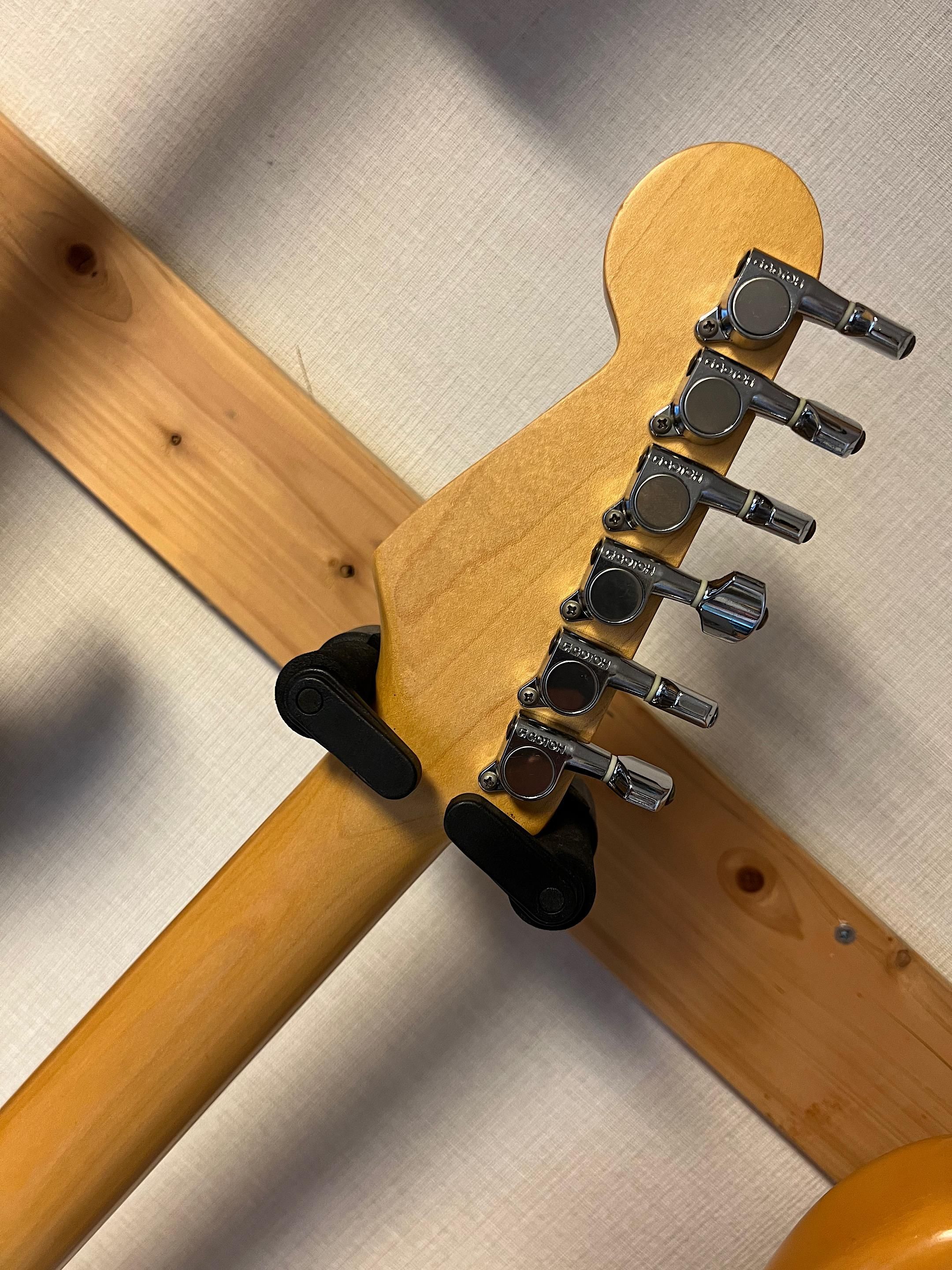 FERNANDES ST TYPE 90年頃のフェルのSTタイプです！色ヤケこそ