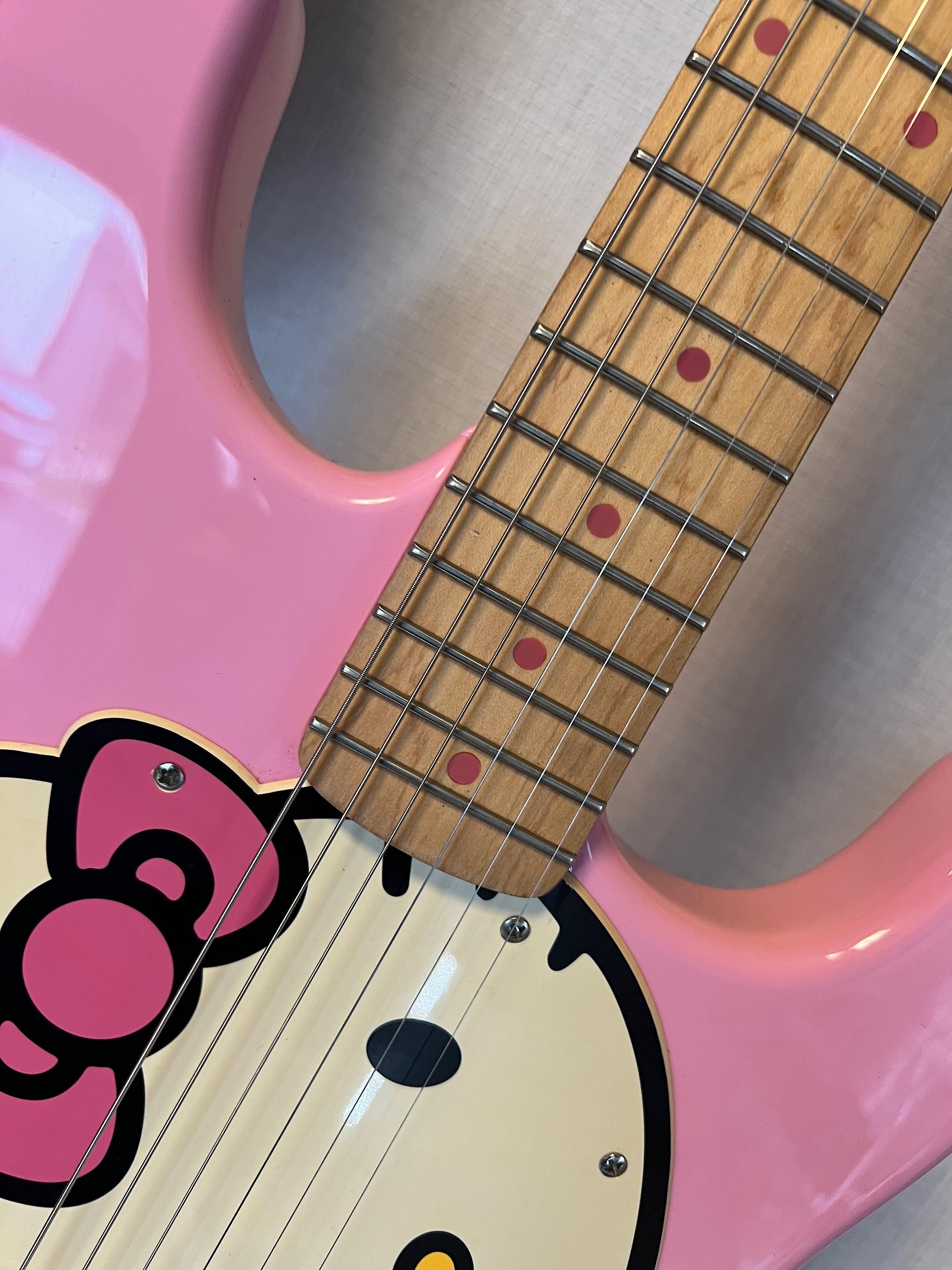 ソフトパープル 美品レアSquier Hello Kitty ハローキティ 鳴り良 SC付