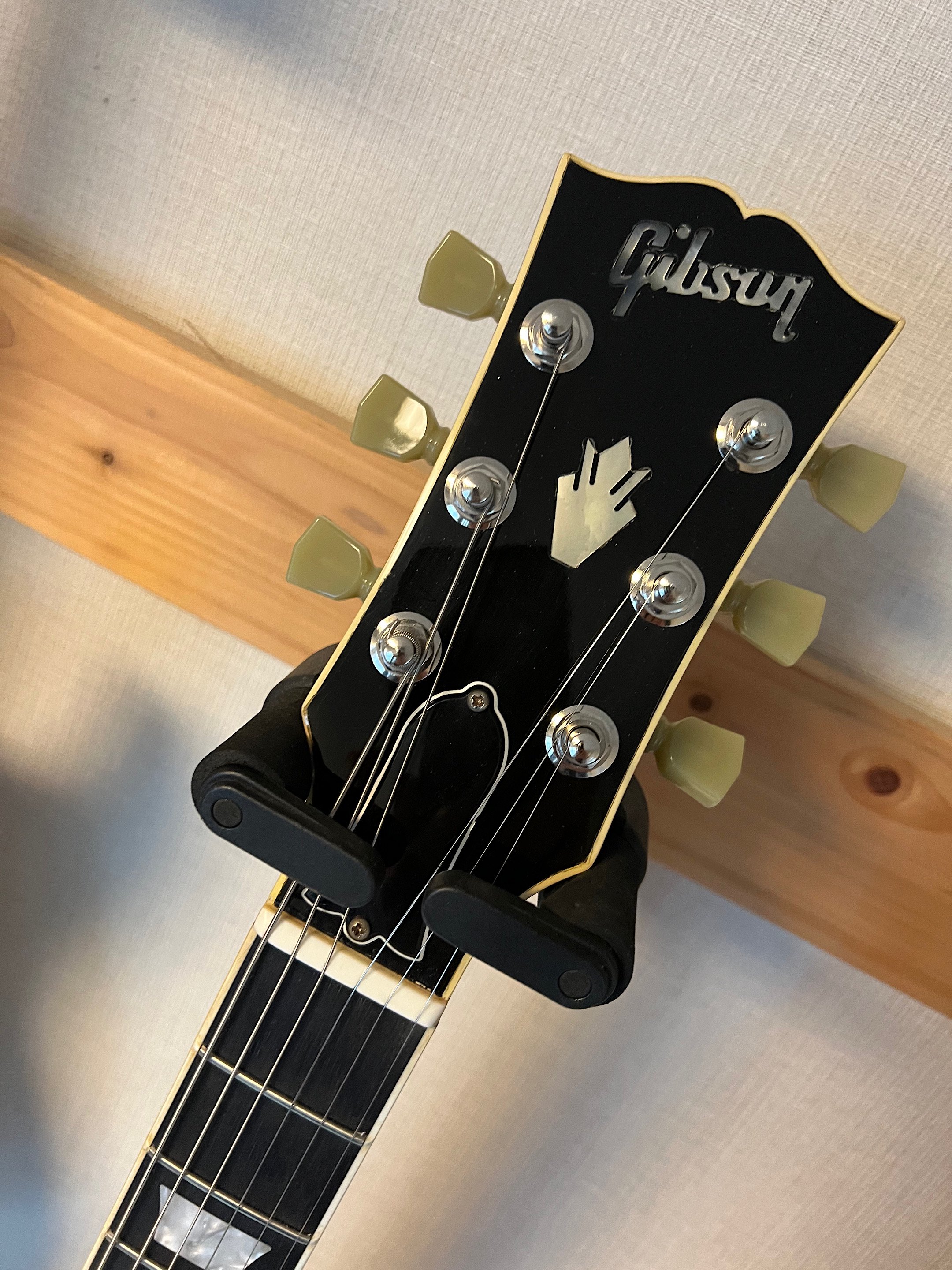 GIBSON ROBOT LESPAUL MOD パープルメタリックのロボットチューナー付きレスポールを通常のレスポールにMODしたものです！ -  ギター買取 東京 - ギターのじゃべらぼう