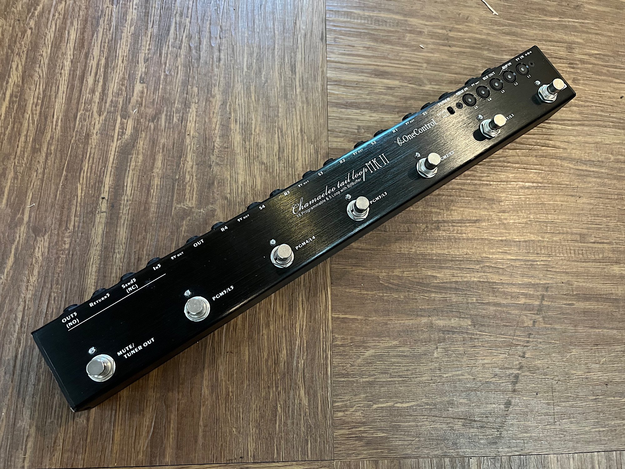 ONE CONTROL CHAMAELEO TAIL LOOP MKII 人気の小型軽量／4ループ（プラス1ループ）のプログラムスイッチャー ...