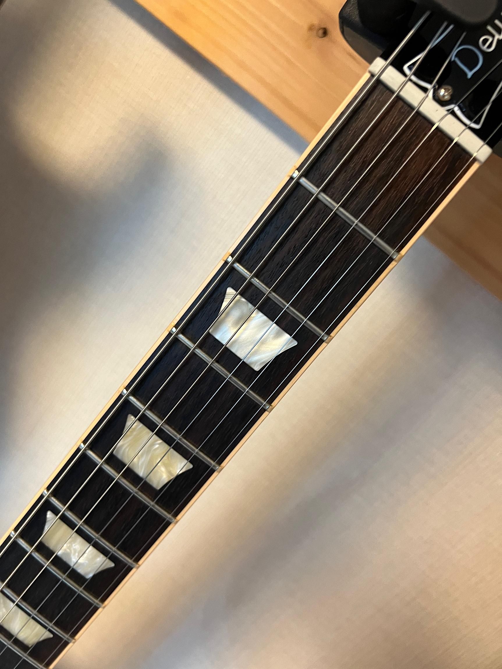 GIBSON LESPAUL DELUXE 2017年製、ミニハムバッカーの特徴的な