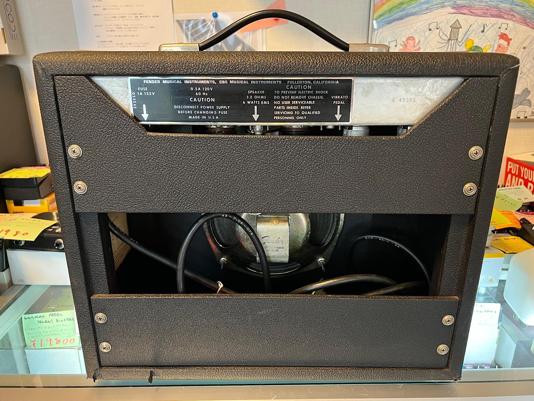 Fender CHAMP 銀パネ 初めてのヴィンテージアンプ何が良い？Fender Champ 銀パネは