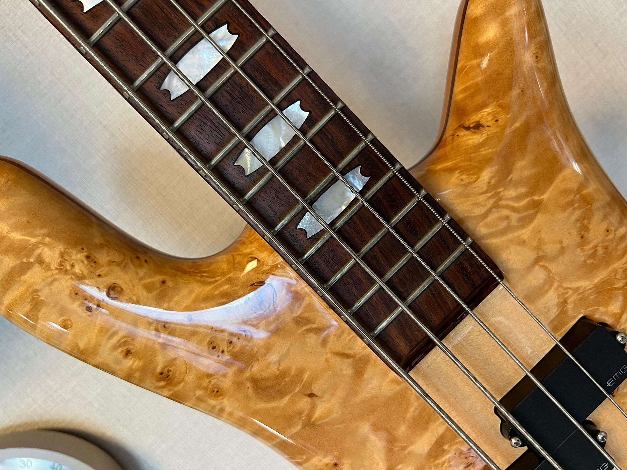 SPECTOR EURO4LX ハイクオリティなEUROスペクターLXです！EMG