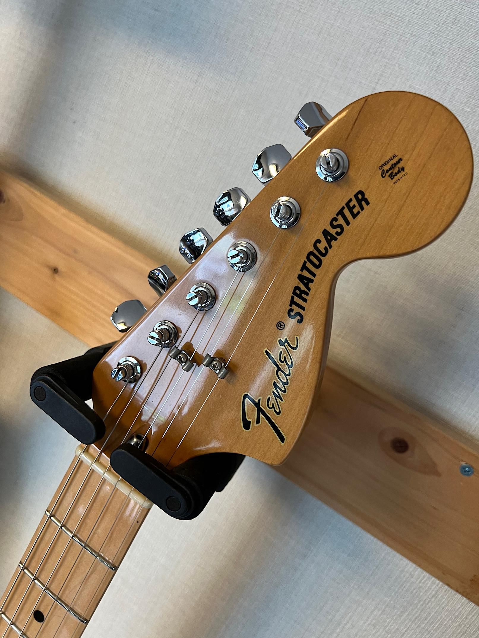 フェンダーメキシコＦｅｎｄｅｒ Ｓｔｒａｔｏｃａｓｔｅｒ ７５周年 