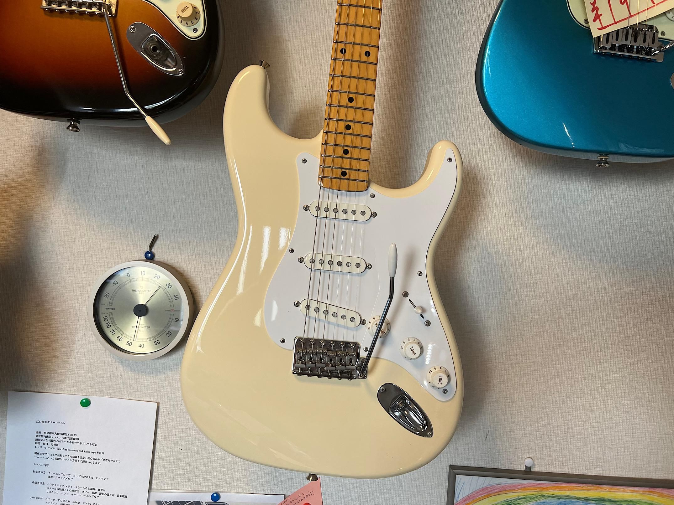 FENDER J ST57 オリンピックホワイトの57年仕様のストラトキャスター