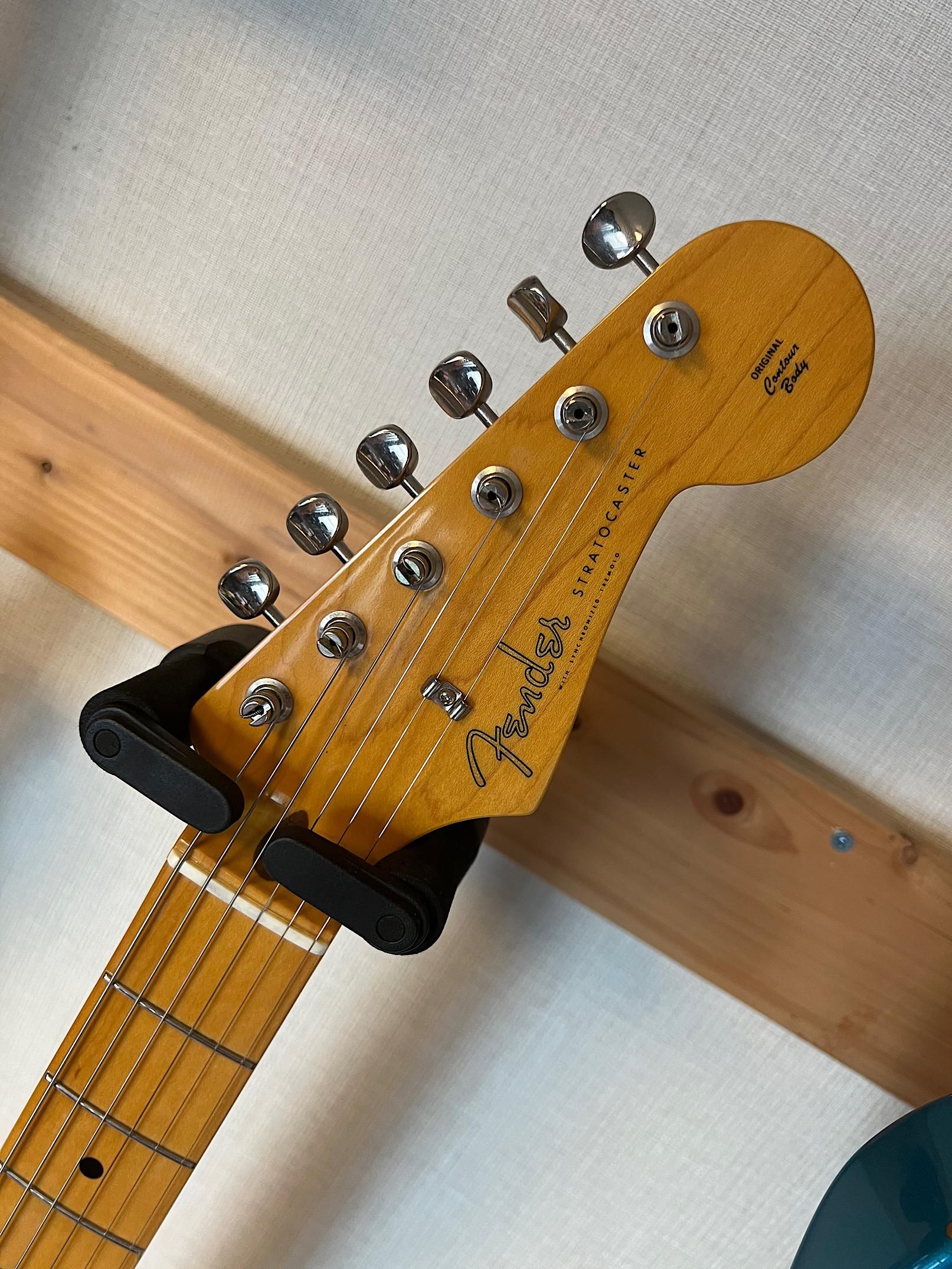 FENDER J ST57 オリンピックホワイトの57年仕様のストラトキャスター