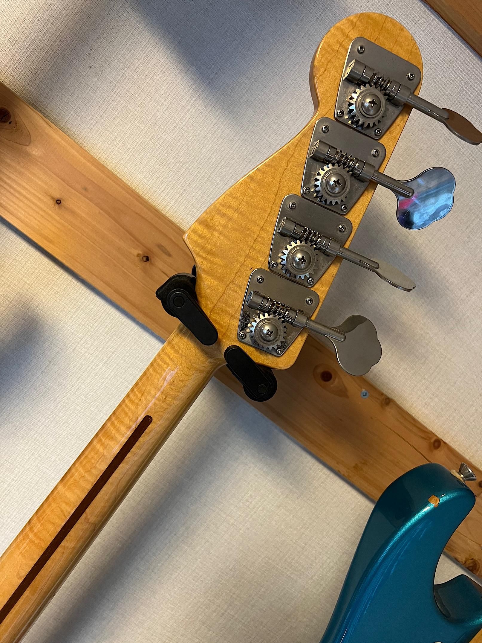 ジャズベース　ボディーのみ FENDER J JB75-90US 2000年頃の75ジャズベース ！ライト