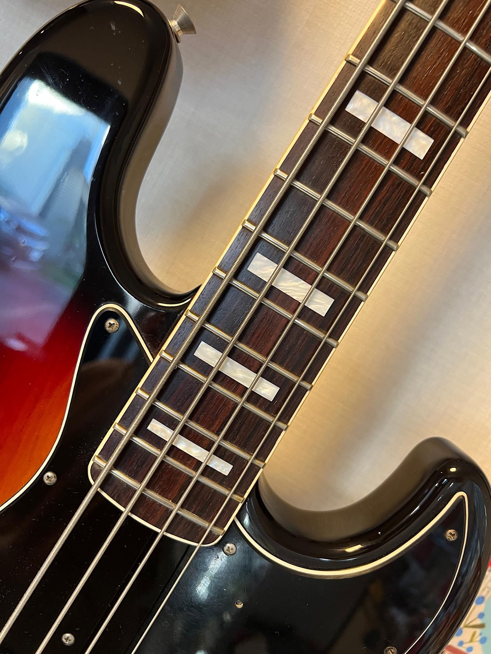 ジャズベース　ボディーのみ Fender Japan JB75 3TS/R 税込販売価格 ￥72,800- 中古品