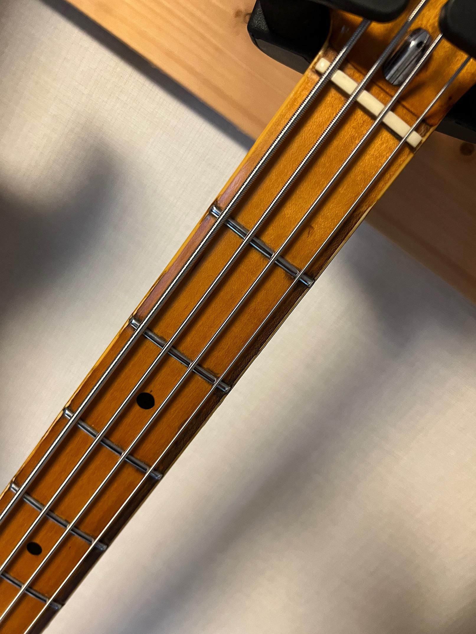 ＜楽器コーナー入荷情報＞椎野工房製⁉謎のジャズべ🎸 | おた