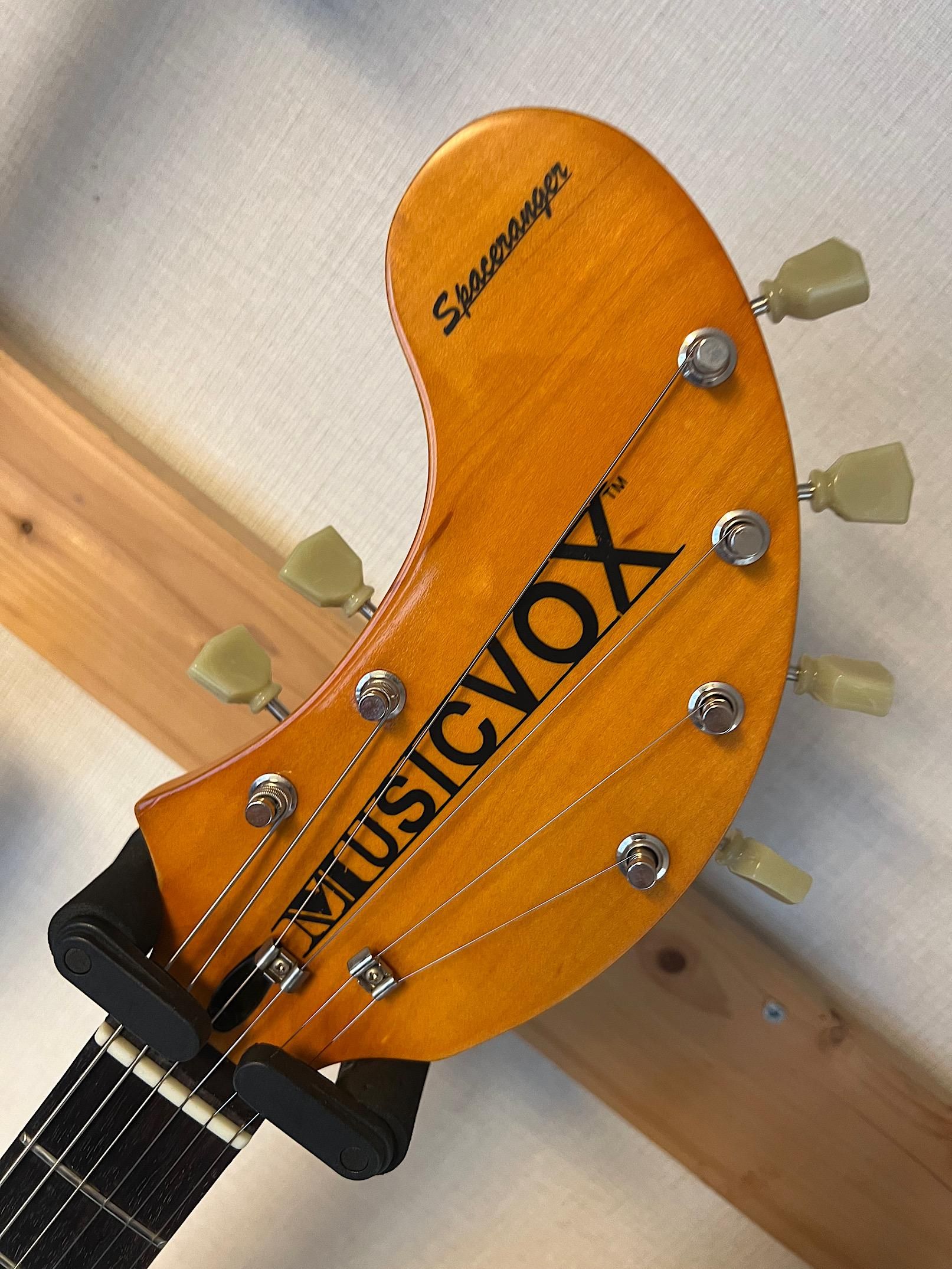 MUSICVOX SPACE RANGER 国内流通は稀なユニークでかわいい変形ギター