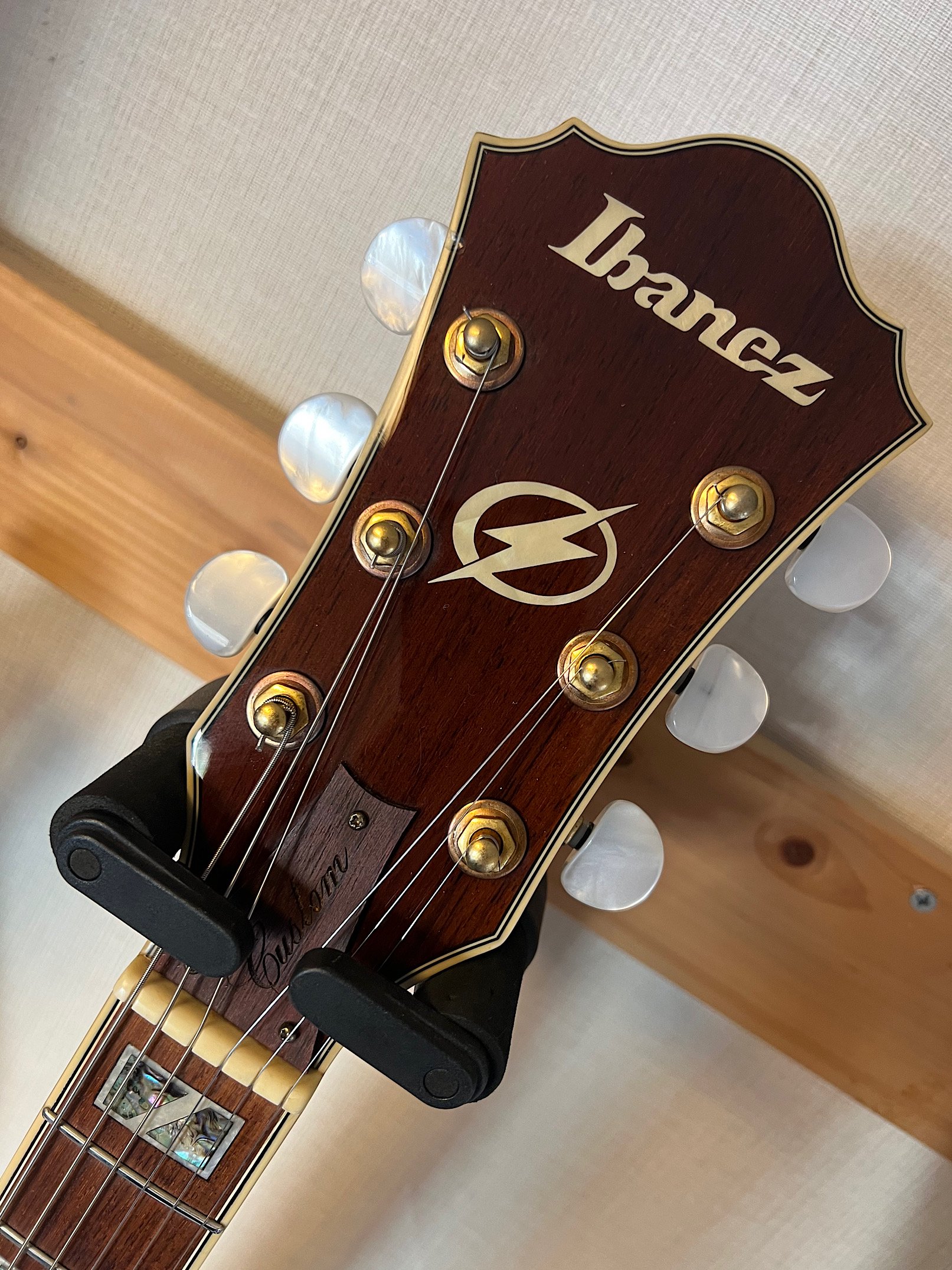 IBANEZ AF-105 装飾も豪華なアイバニーズアートコアシリーズのフルアコです！ - ギター買取 東京 - ギターのじゃべらぼう