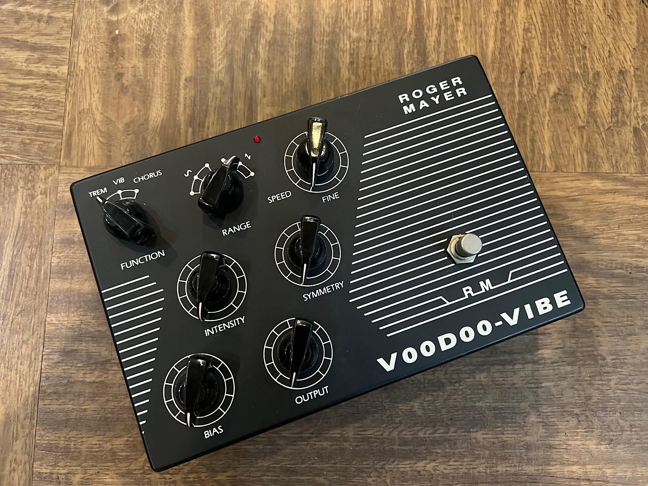 ROGER MAYER VOODOO VIBE 伝説のエンジニアロジャーメイヤーによる