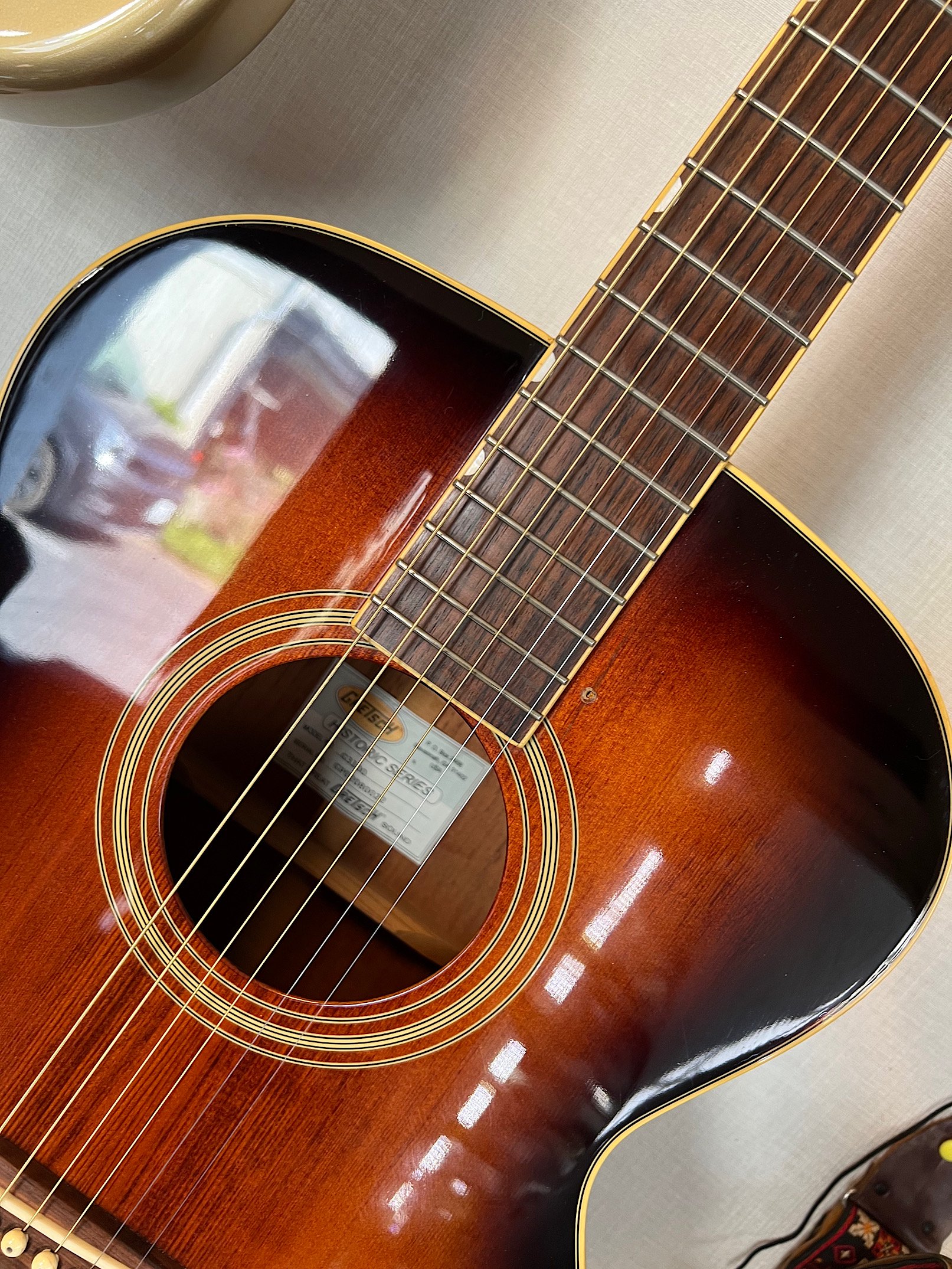 GRETSCH G3100 グレッチのアコースティックギター！小振りですが深胴でがらんとしたチープな鳴りが個性的です。 - ギター買取 東京