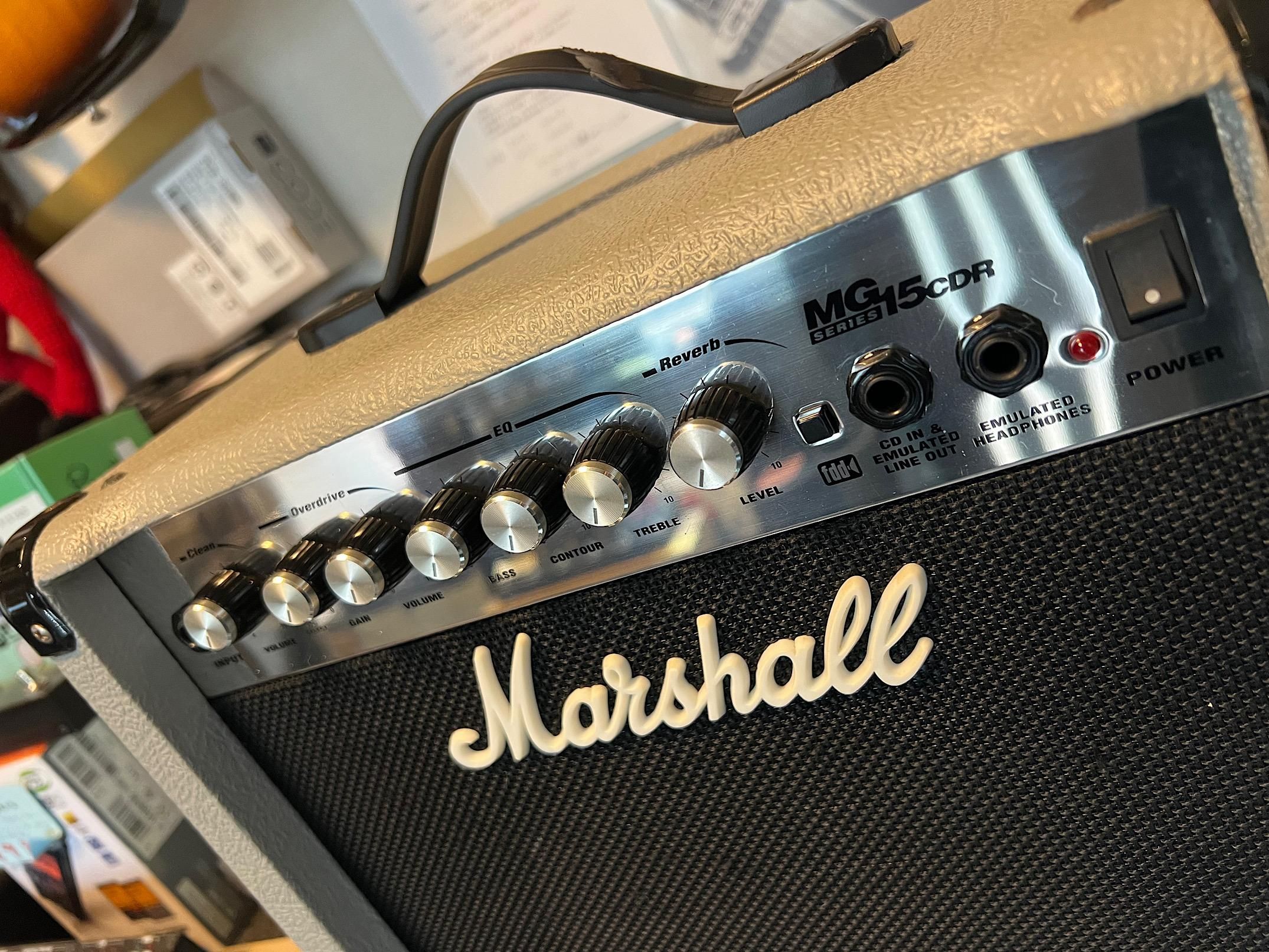 MARSHALL MG15CDR SILVER 定番マーシャルアンプの限定シルバー