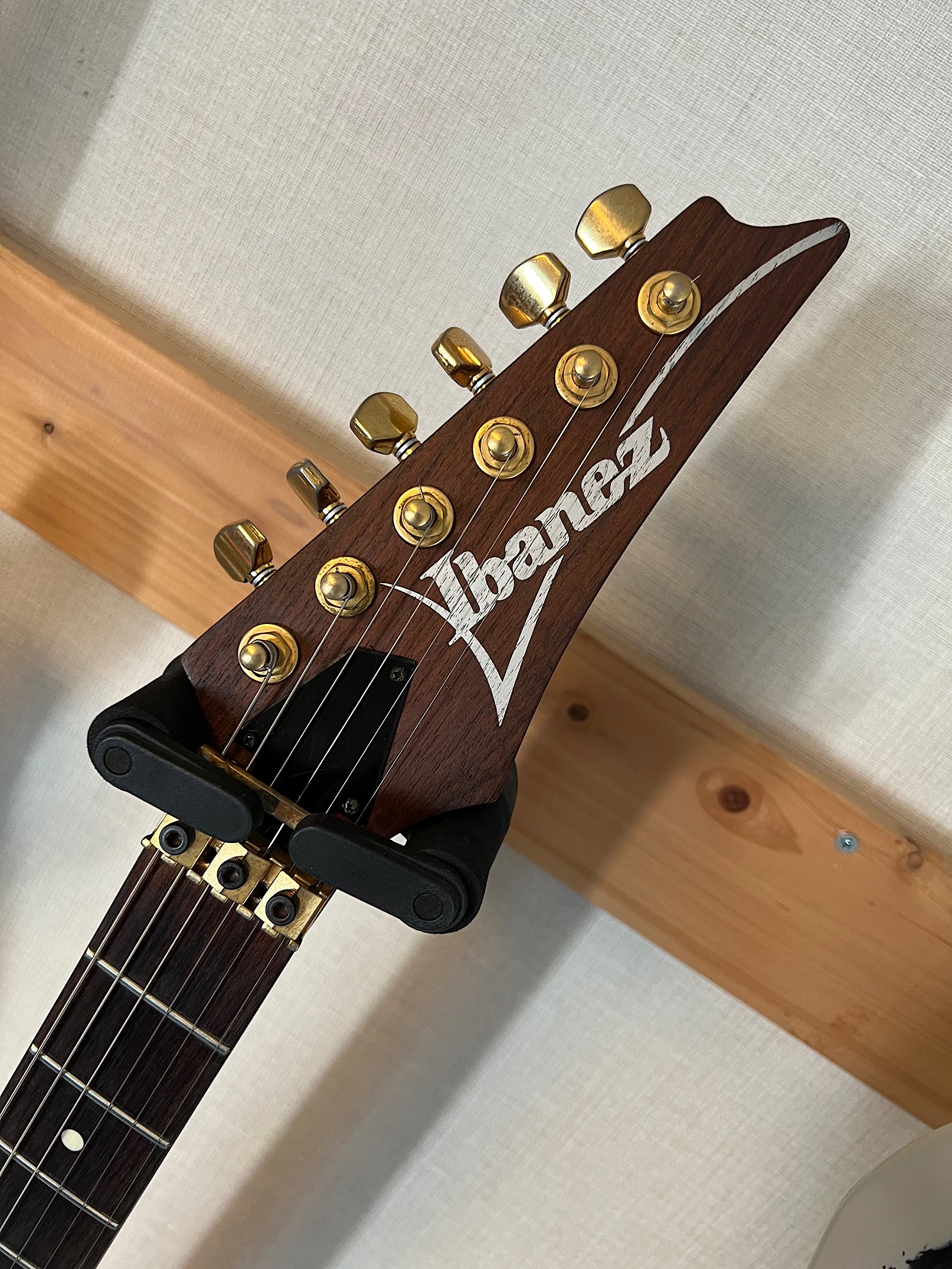 IBANEZ RBM2NT 92年製、アイバニーズの歴史上トップクラスの希少さと特徴的な仕様を併せ持ったレブビーチモデル！ - ギター買取 東京 -  ギターのじゃべらぼう