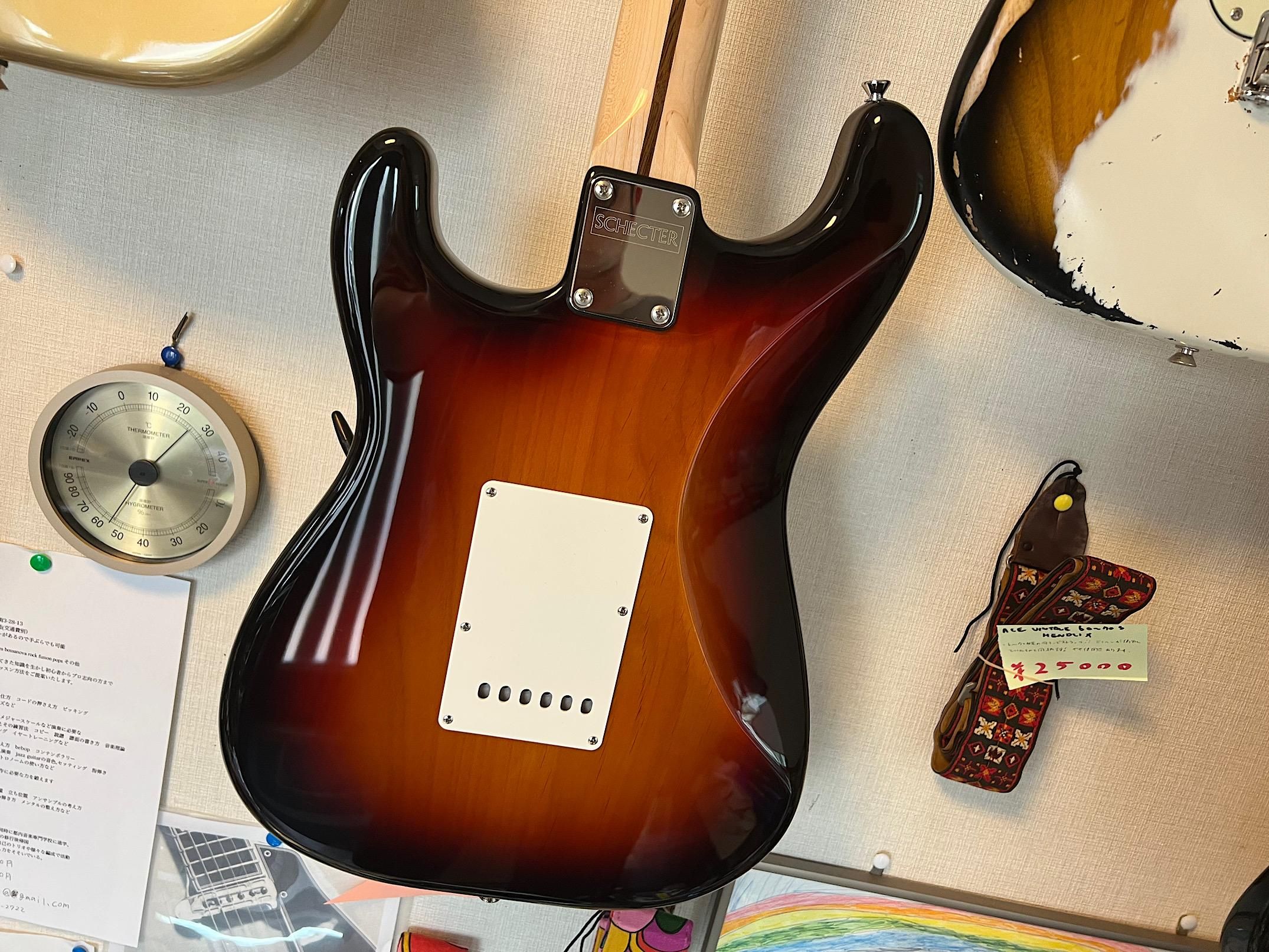 美品 SCHECTER PS-ST-DH-SC /BLK/M スキャロップ 限定 SCHECTER