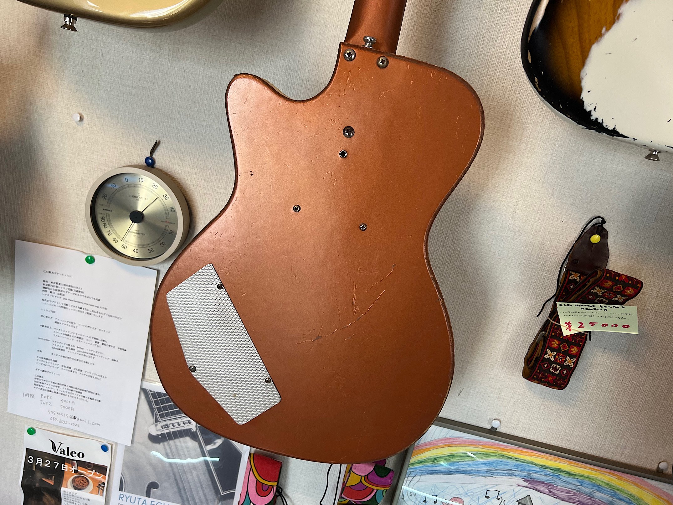 DANELECTRO BARITONE GUITAR 1950s ５０年代のものと思われるダンエレクトロのバリトンギターです！ - ギター買取 東京  - ギターのじゃべらぼう