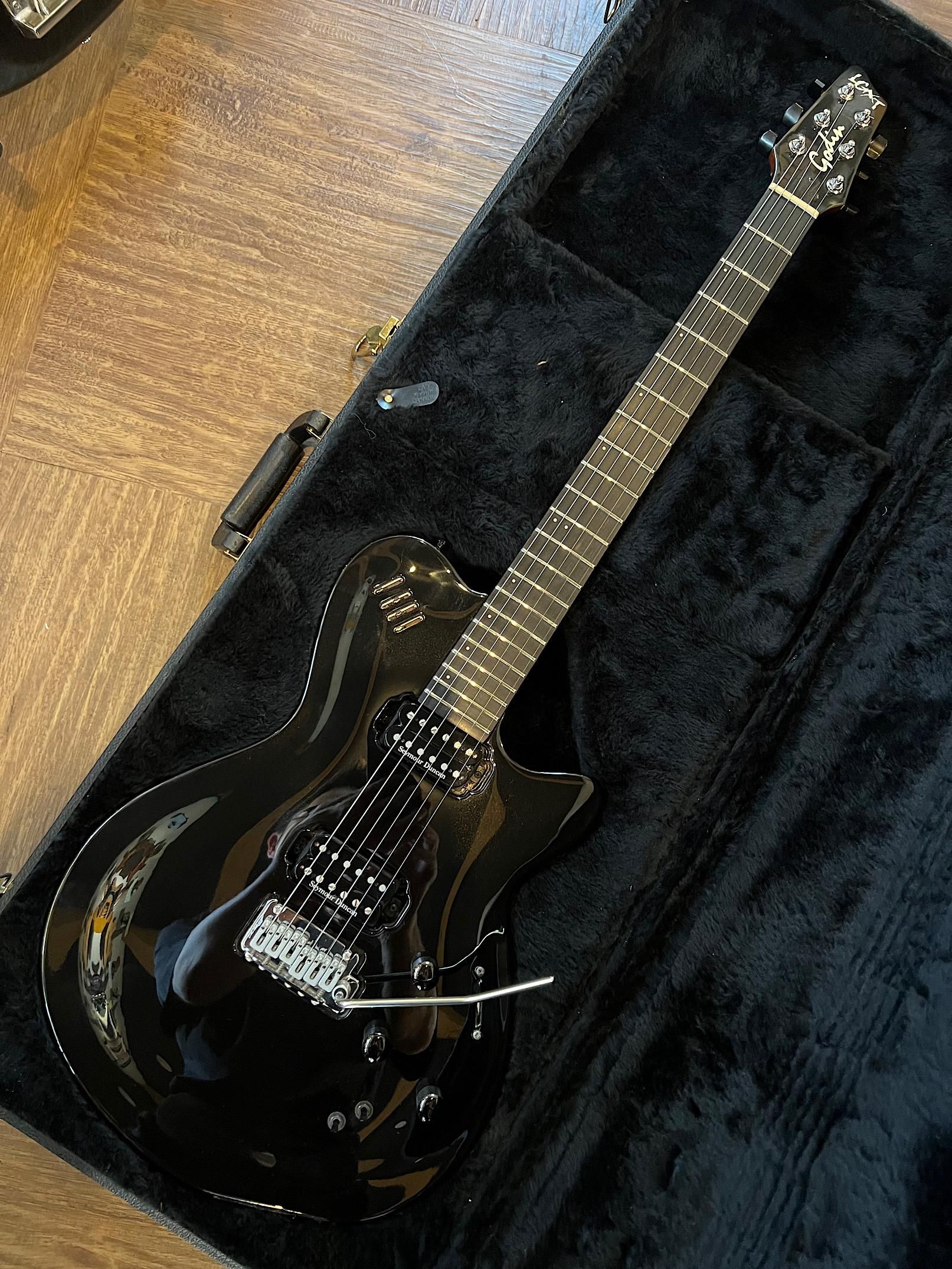 GODIN LGXT ゴダンソリッドの最上位機種LGXT!エボニー指板の GODIN LGXT ゴダンソリッドの最上位機種LGXT!エボニー指板の