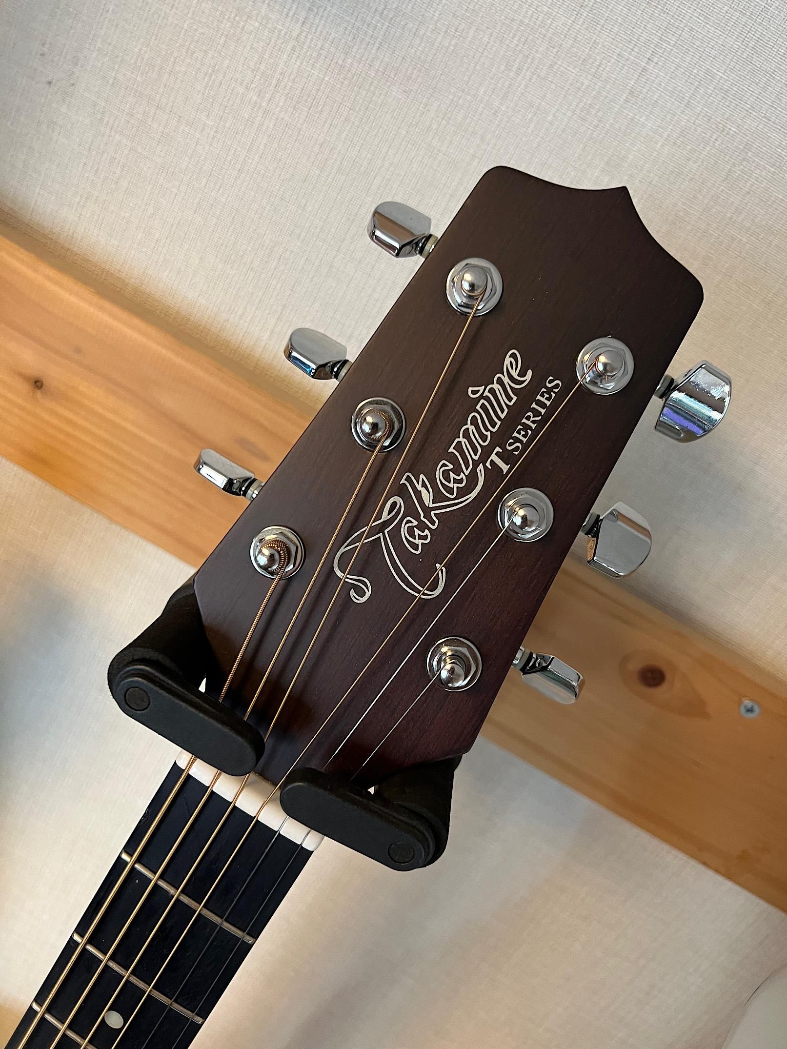 TAKAMINE T-F2 タカミネの小ぶりで弾きやすいアコースティック