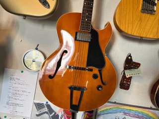 エピフォン Zephyr Regent 青臭く フルアコ 復刻 es-175